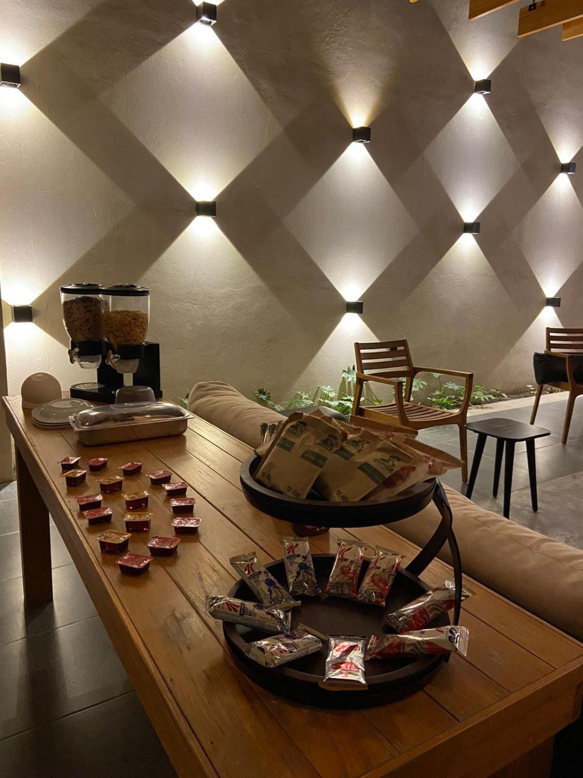 Hotel Aeropuerto Tuxtla Gutierrez Ernesto Garcia 恰帕德科尔索 外观 照片